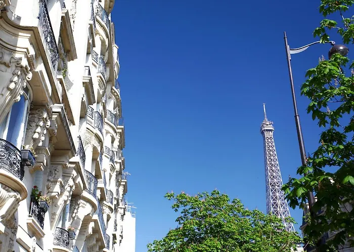 Outstanding 2 Bedrooms With A Terrific Eiffel Tower View