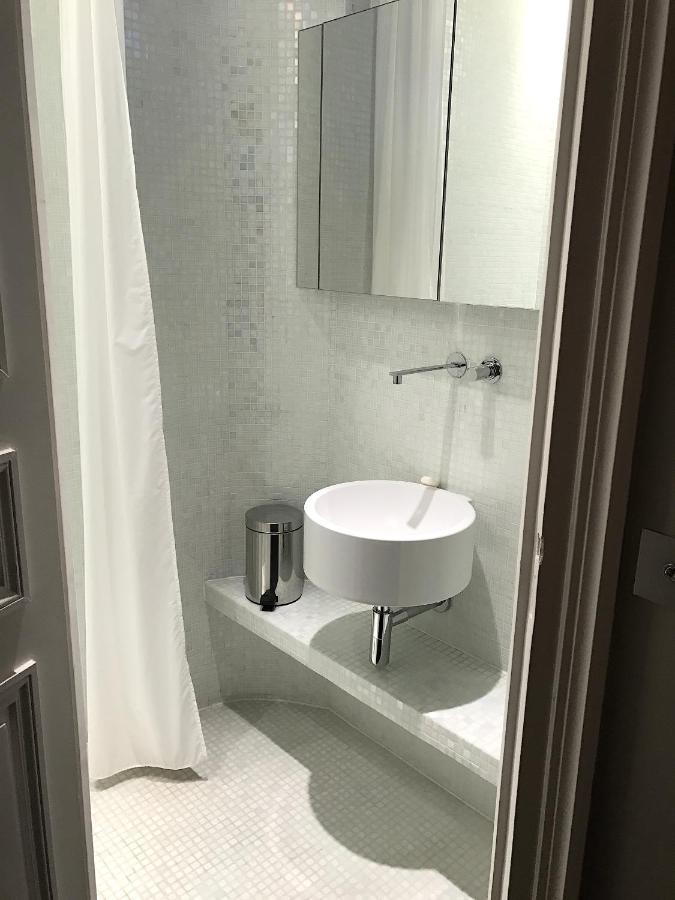 Outstanding 2 Bedrooms With A Terrific Eiffel Tower View Appartement Paris